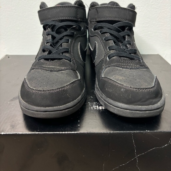 Nike Court Borough Mid Triple Black Sneaker Size 3Y All Black Amazing Shoes - Picture 6 of 12